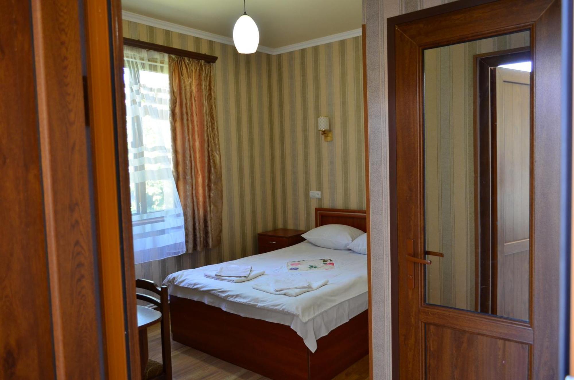 Aghasu Tun B&B Одзун Экстерьер фото