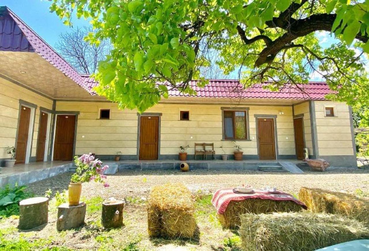 Aghasu Tun B&B Одзун Экстерьер фото